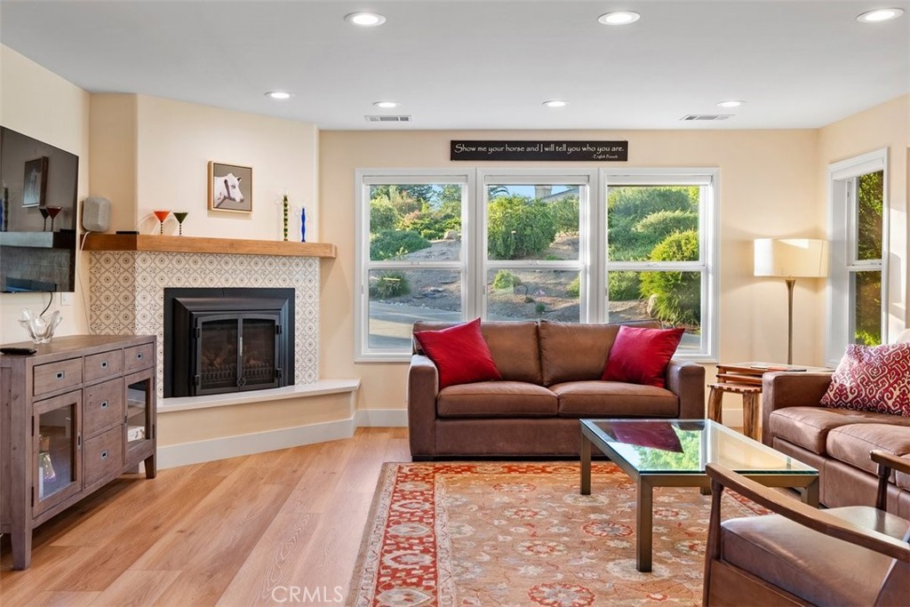 2035 Calle Pattito, Templeton, CA 93465