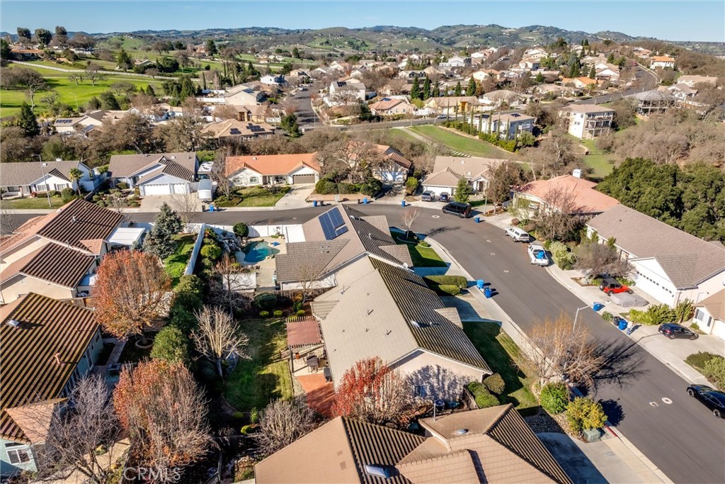 829 Saint Andrews Cir, Paso Robles, CA 93446