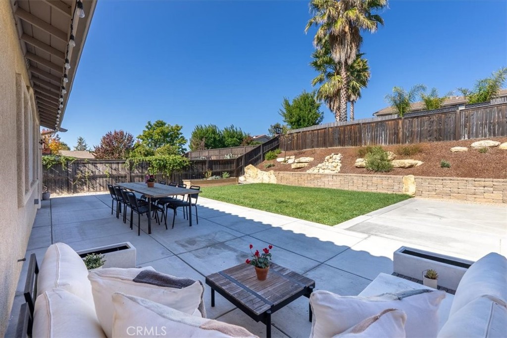 740 Lavender Ln, Templeton, CA 93465