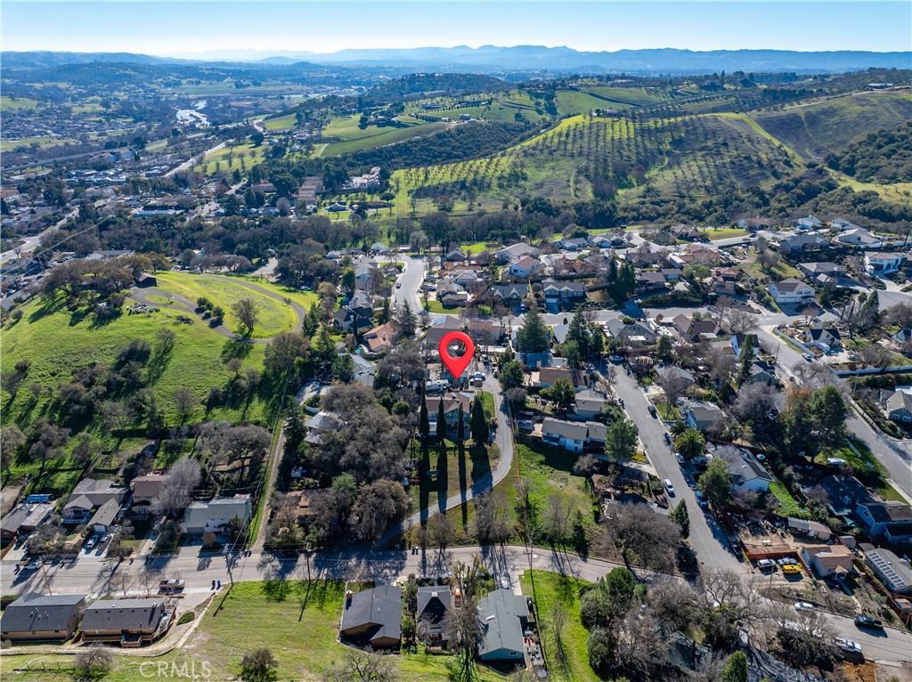 170 Pacific Ave, Paso Robles, CA 93446