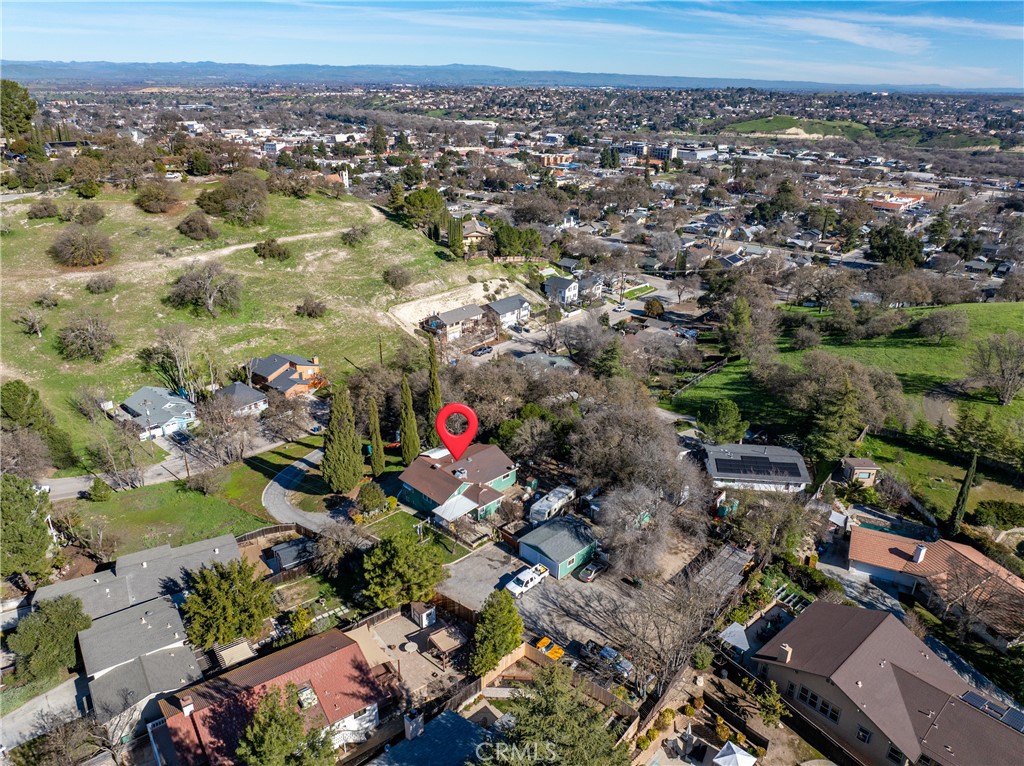 170 Pacific Ave, Paso Robles, CA 93446