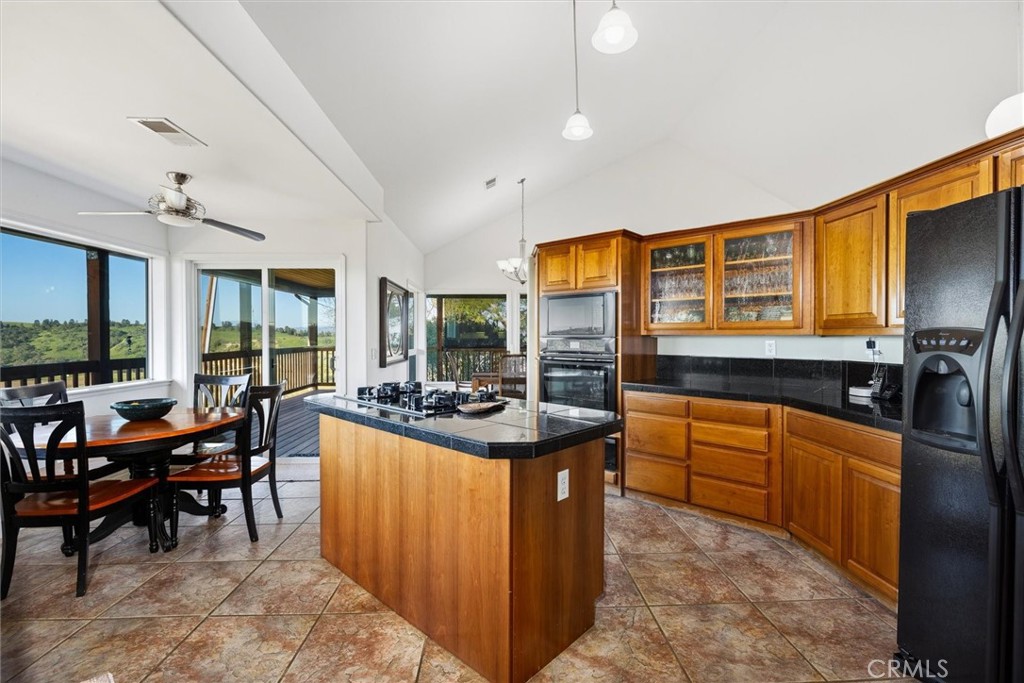 1985 Penman Springs, Paso Robles, CA 93446