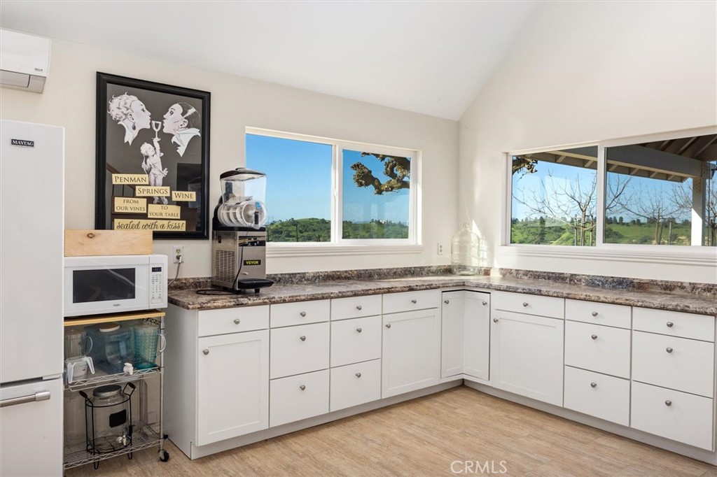 1985 Penman Springs, Paso Robles, CA 93446