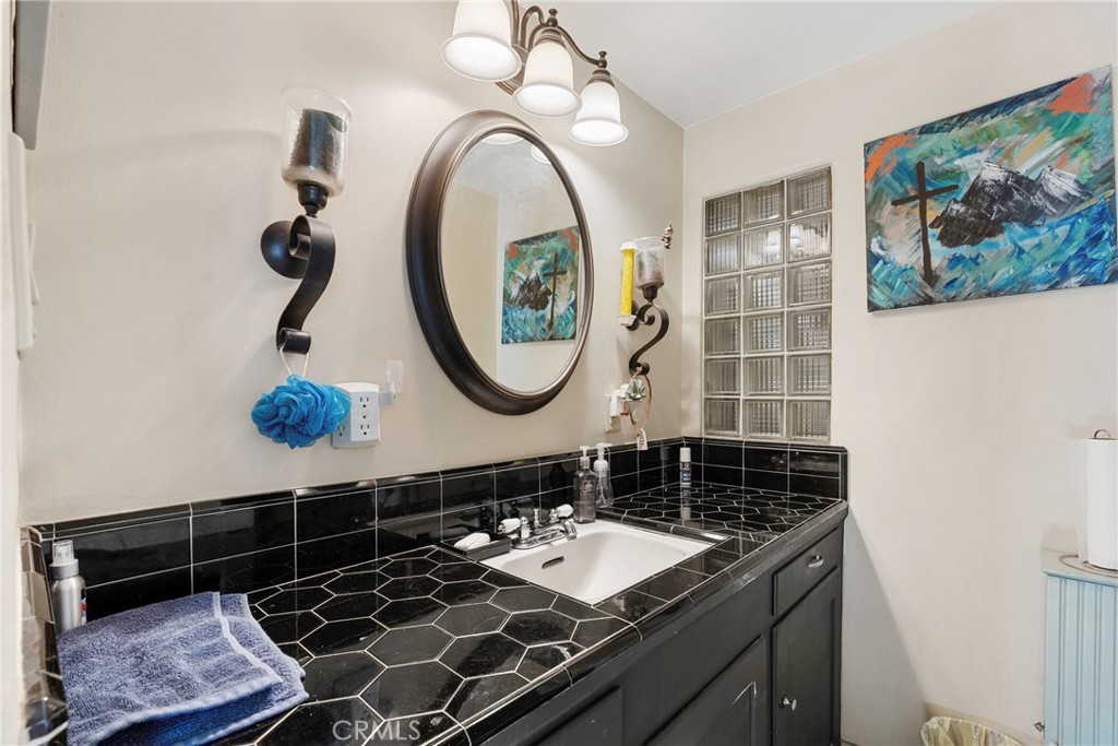 1000 1st, Wasco, CA 93280