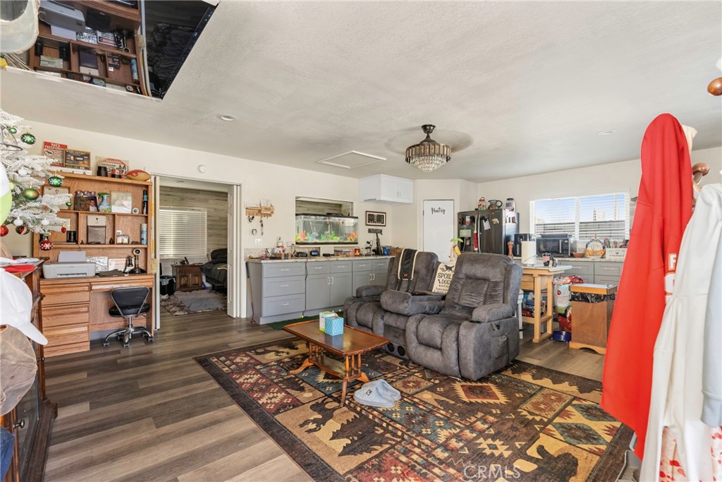 1000 1st, Wasco, CA 93280