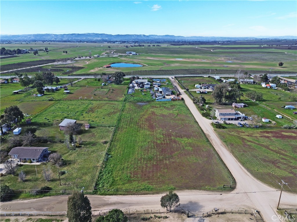 5275 Whispering Oak Way, Paso Robles, CA 93446