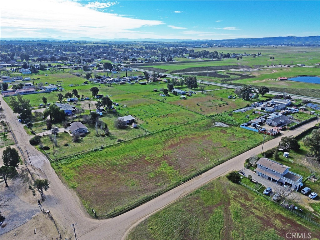 5275 Whispering Oak Way, Paso Robles, CA 93446