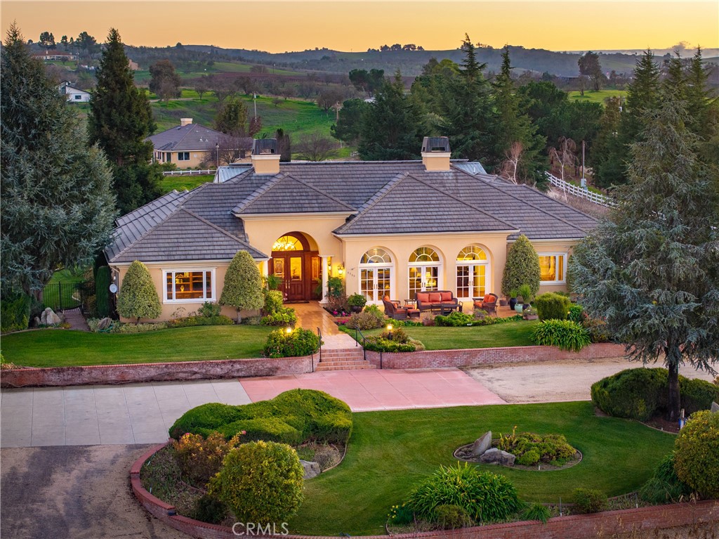 5315 El Pomar Drive, Templeton, CA 93465