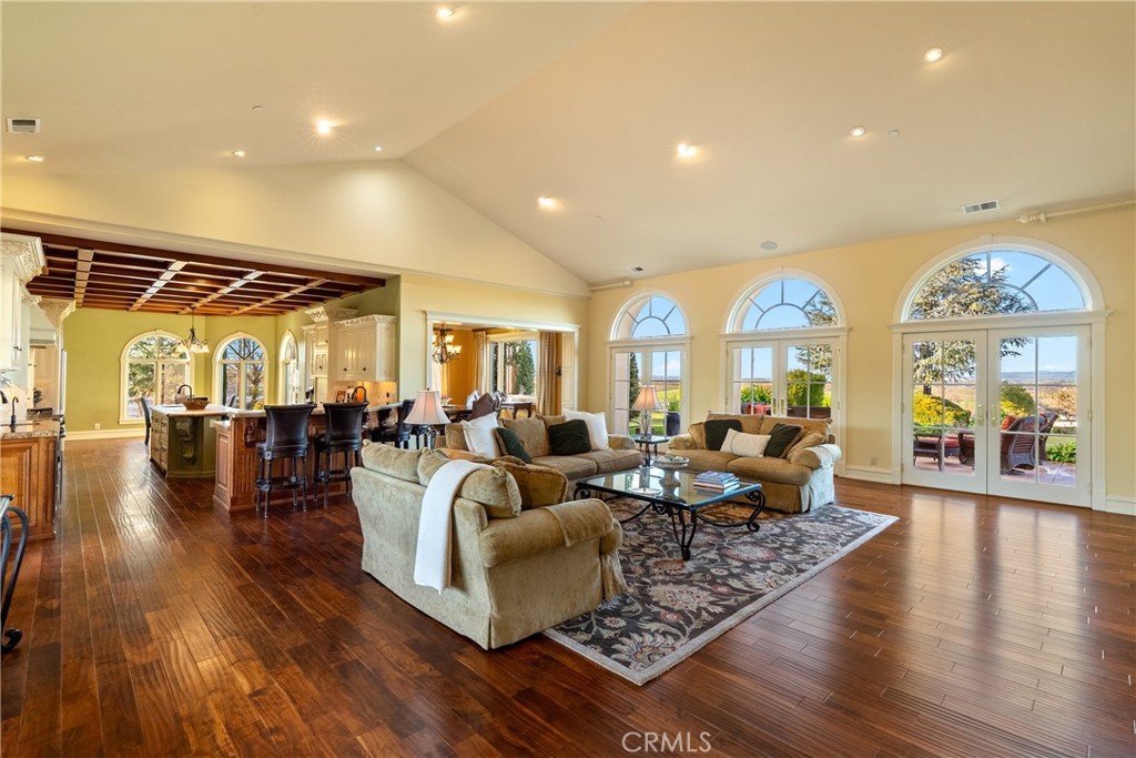 5315 El Pomar Drive, Templeton, CA 93465