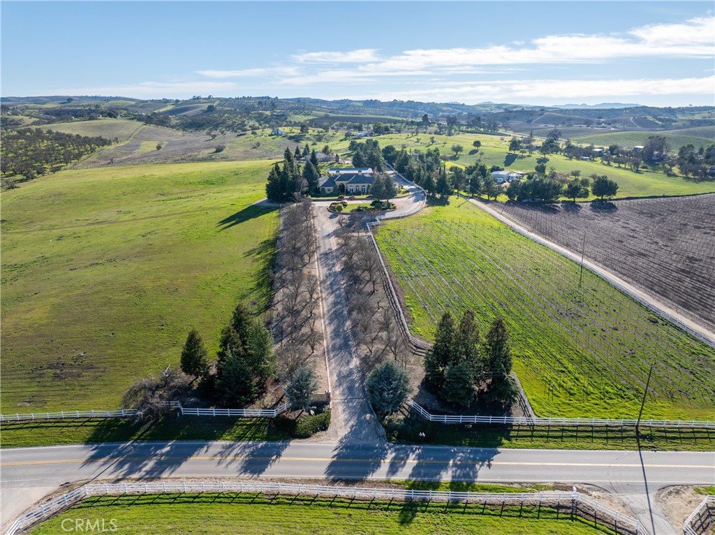 5315 El Pomar Drive, Templeton, CA 93465