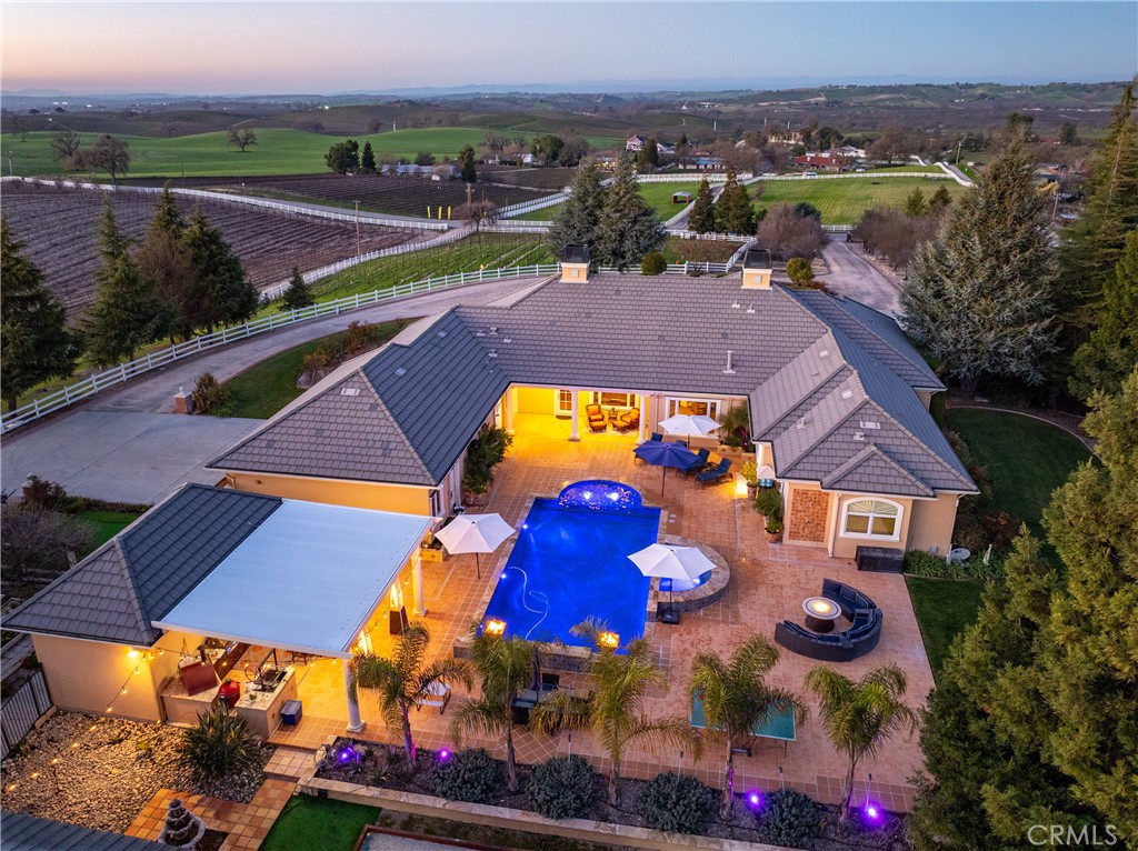 5315 El Pomar Drive, Templeton, CA 93465