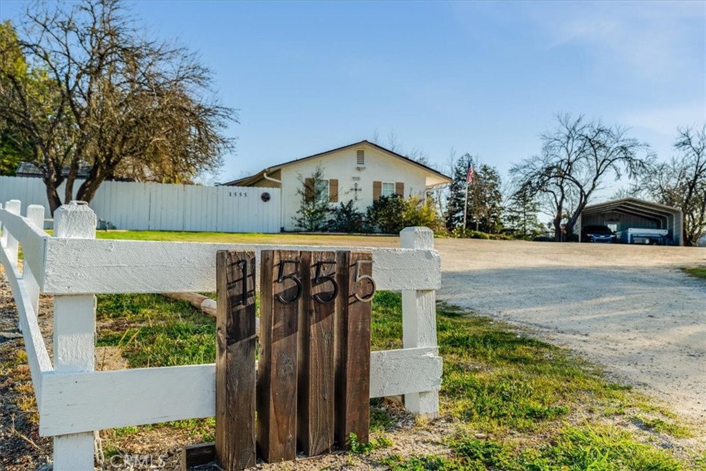1555 Lyle, Paso Robles, CA 93446