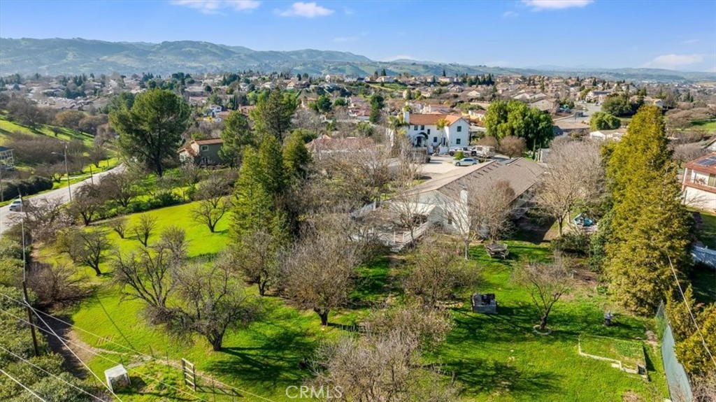 1555 Lyle, Paso Robles, CA 93446