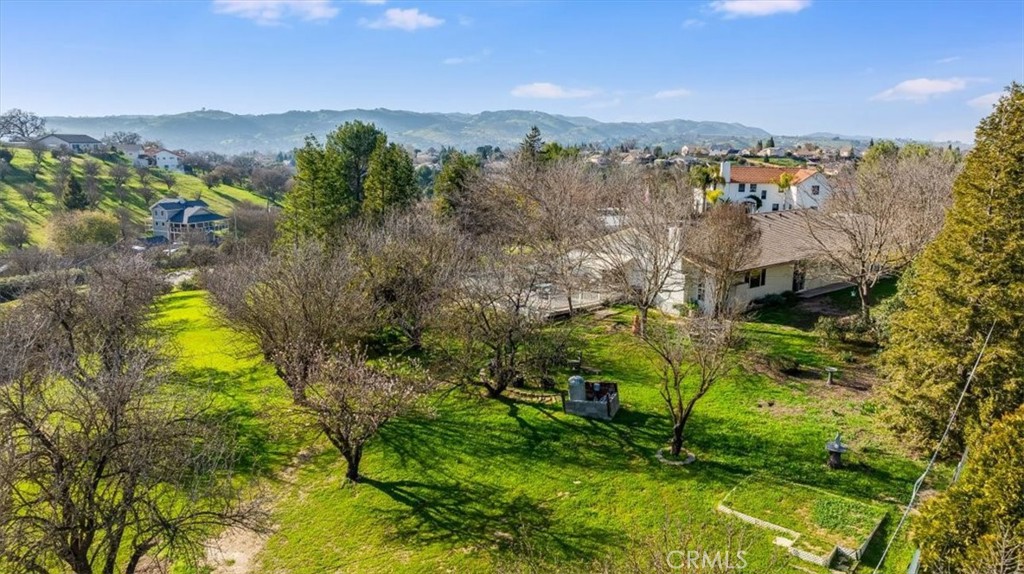 1555 Lyle, Paso Robles, CA 93446