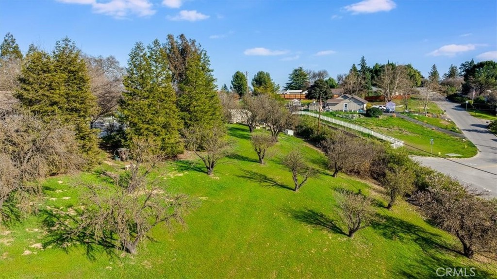 1555 Lyle, Paso Robles, CA 93446