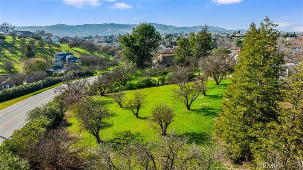 1555 Lyle, Paso Robles, CA 93446