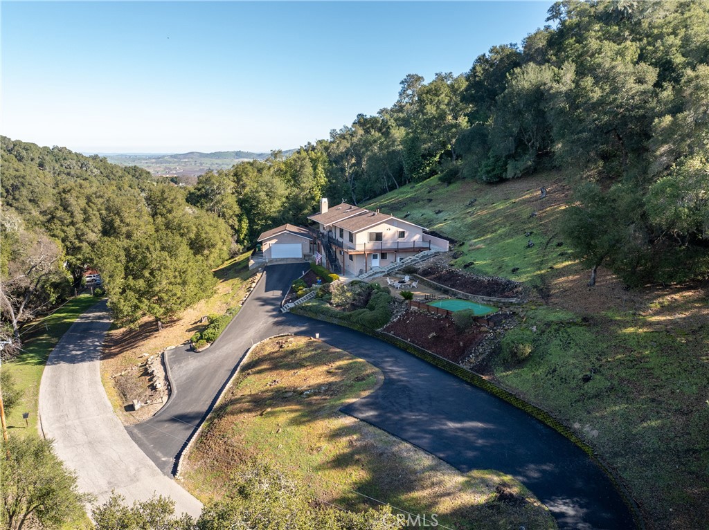 8505 Santa Cruz, Atascadero, CA 93422