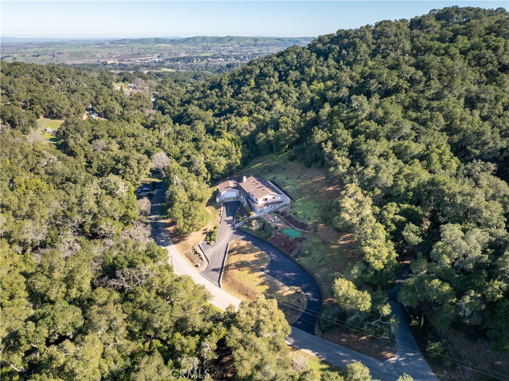 8505 Santa Cruz, Atascadero, CA 93422