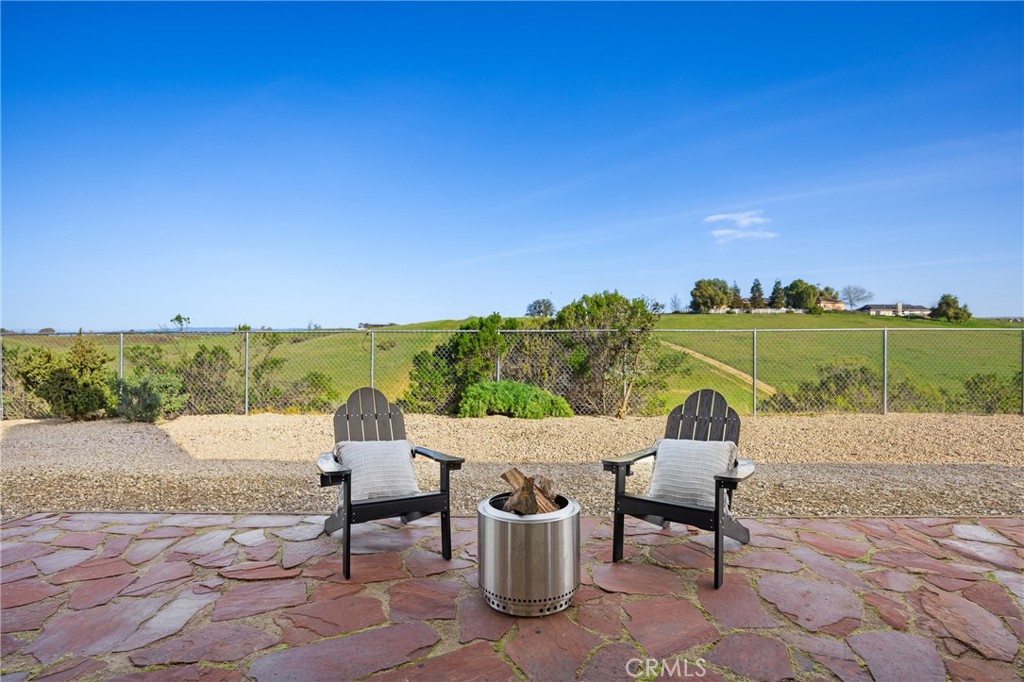 5995 Black Tail Pl, Paso Robles, CA 93446
