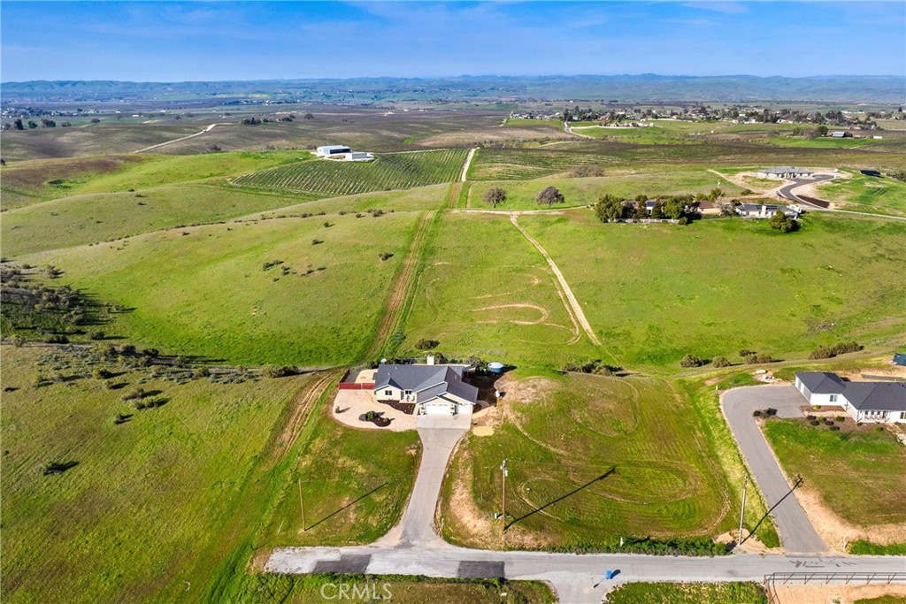5995 Black Tail Pl, Paso Robles, CA 93446