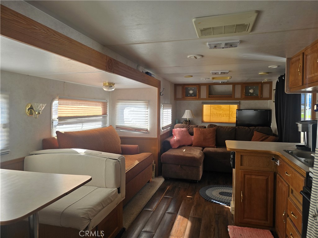 2121 Yellow Gold Cir, Paso Robles, CA 93446