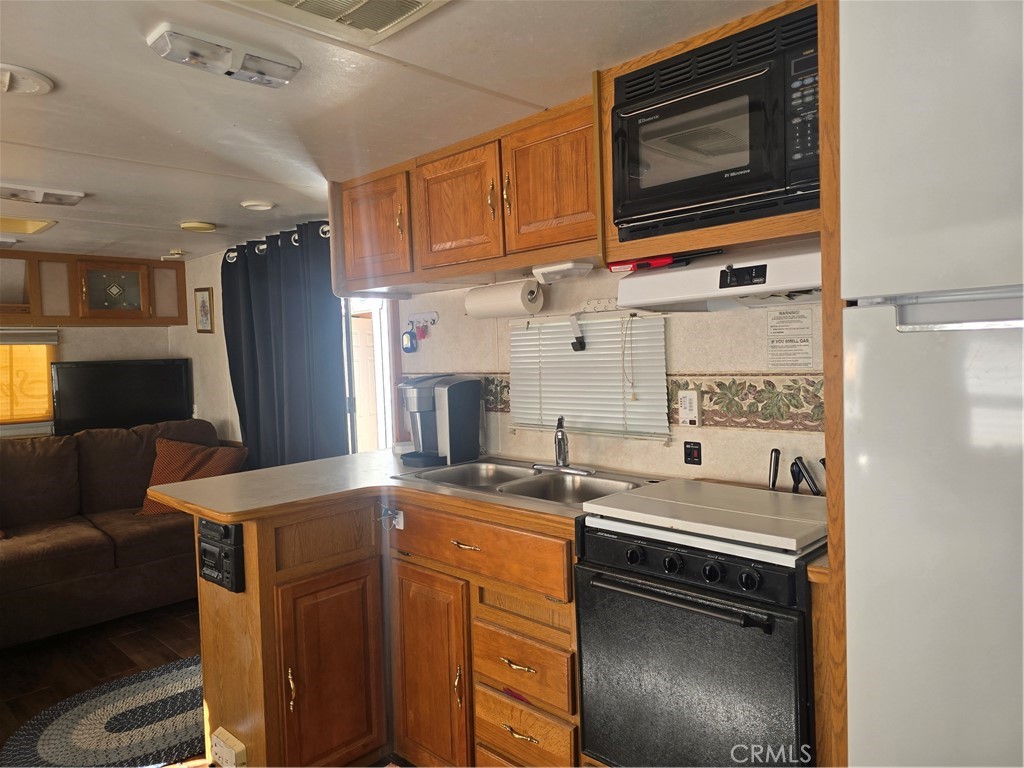 2121 Yellow Gold Cir, Paso Robles, CA 93446