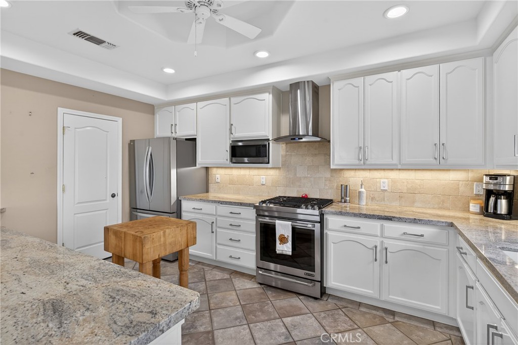 193 Blossom Ct, Paso Robles, CA 93446