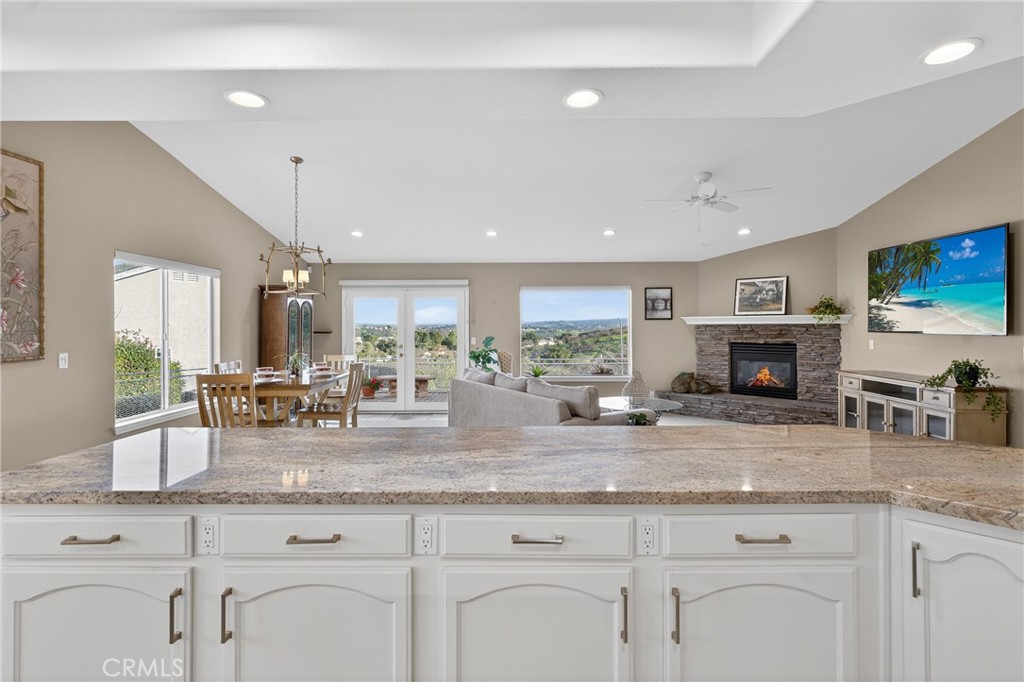 193 Blossom Ct, Paso Robles, CA 93446