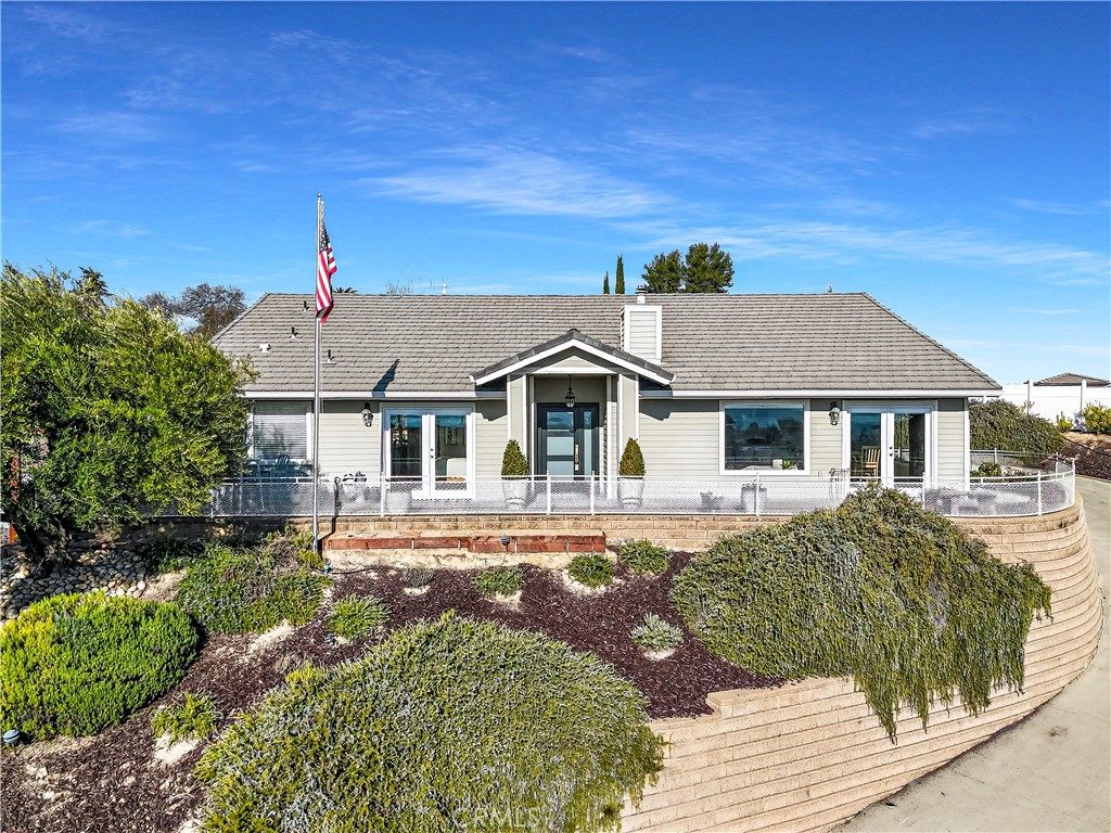 193 Blossom Ct, Paso Robles, CA 93446