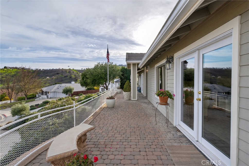 193 Blossom Ct, Paso Robles, CA 93446