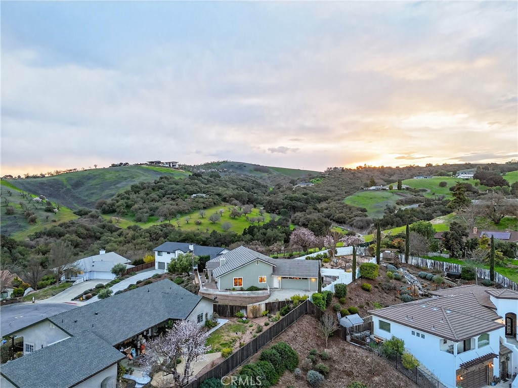 193 Blossom Ct, Paso Robles, CA 93446