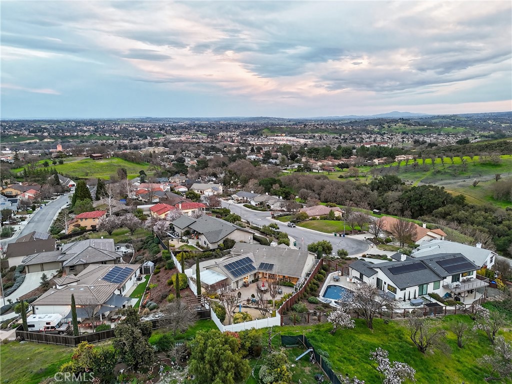 193 Blossom Ct, Paso Robles, CA 93446