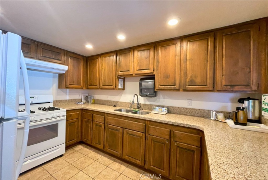 1704 Garnette Dr, San Luis Obispo, CA 93405