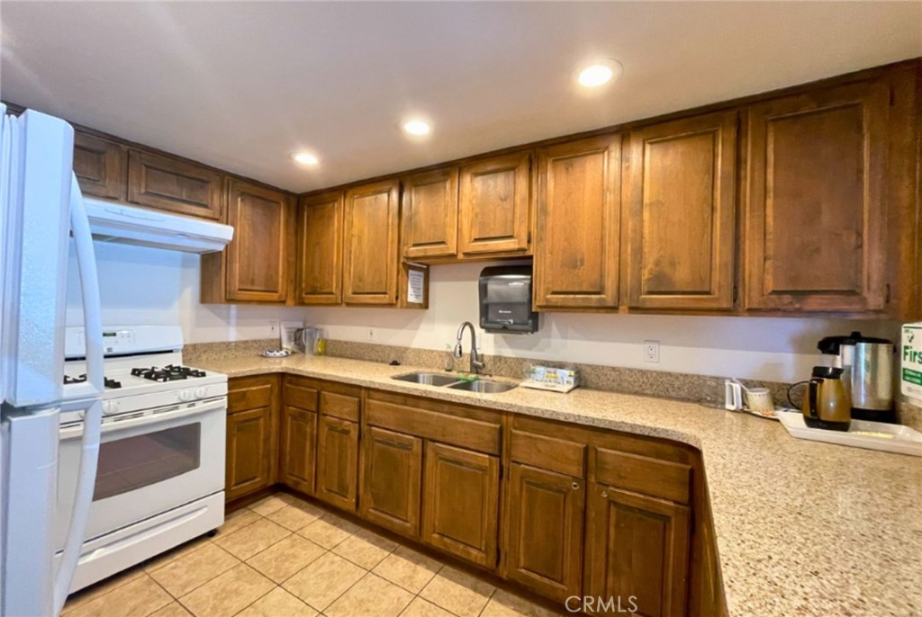 1704 Garnette Dr, San Luis Obispo, CA 93405