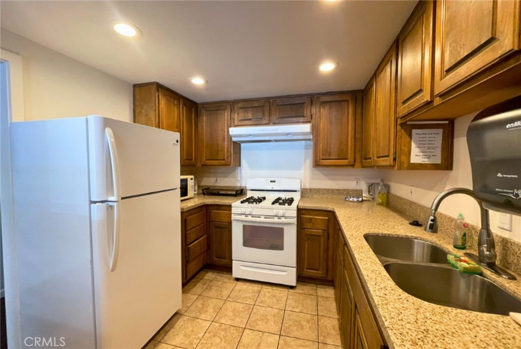 1704 Garnette Dr, San Luis Obispo, CA 93405