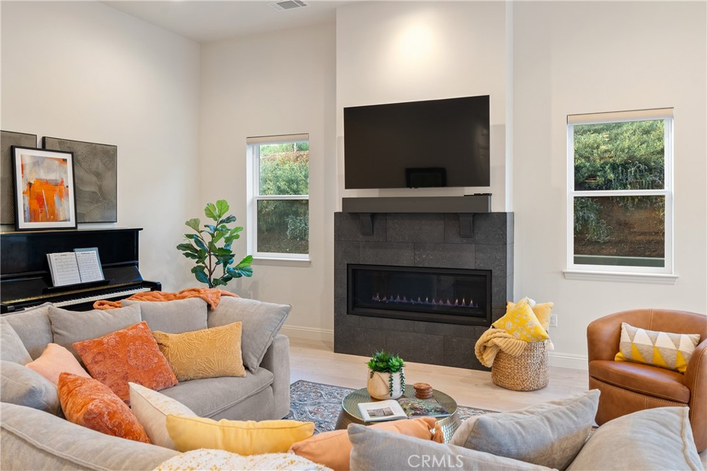 621 Jackson Dr, Paso Robles, CA 93446