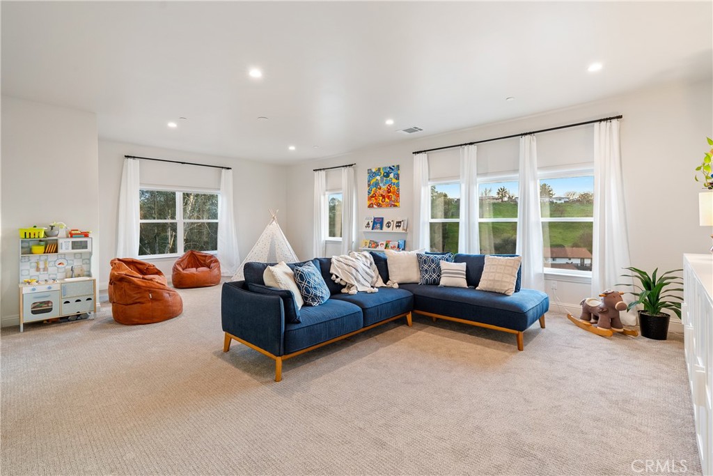 621 Jackson Dr, Paso Robles, CA 93446