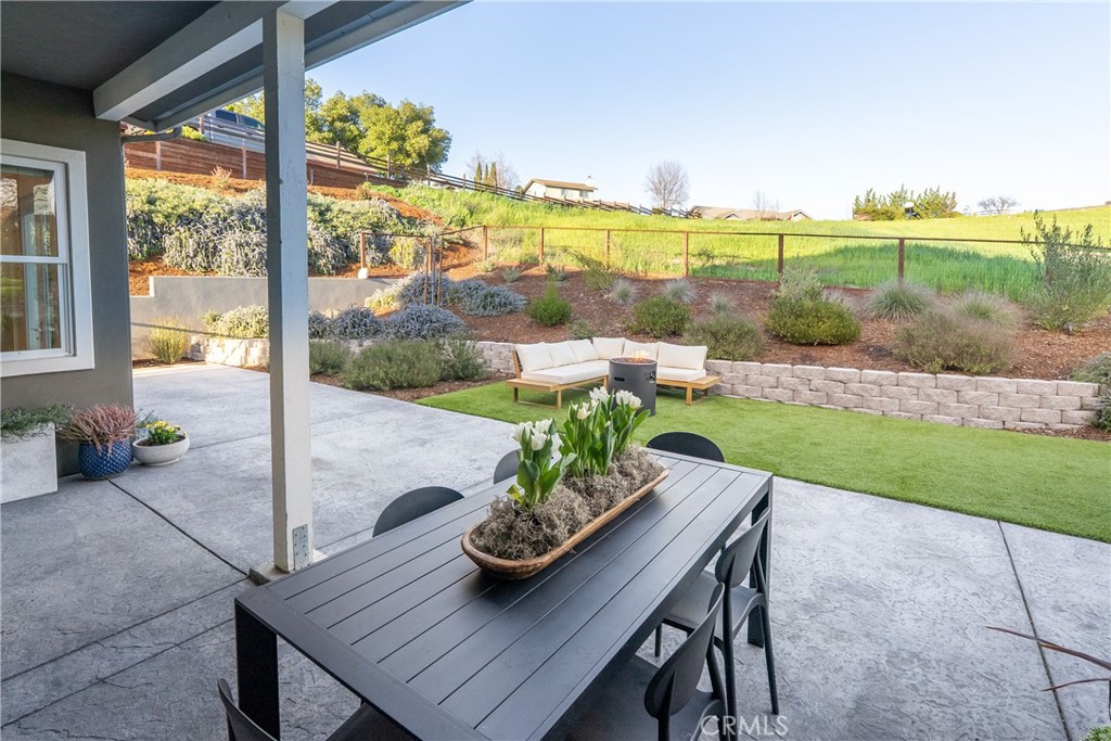 621 Jackson Dr, Paso Robles, CA 93446