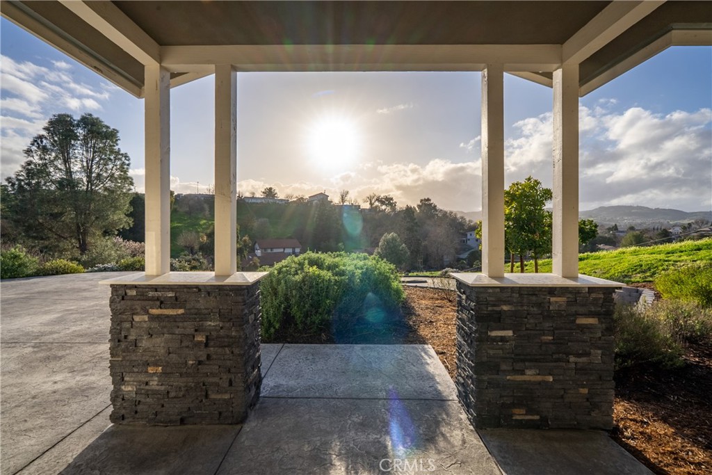 621 Jackson Dr, Paso Robles, CA 93446