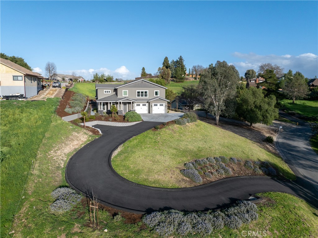 621 Jackson Dr, Paso Robles, CA 93446