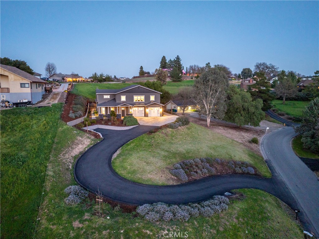 621 Jackson Dr, Paso Robles, CA 93446