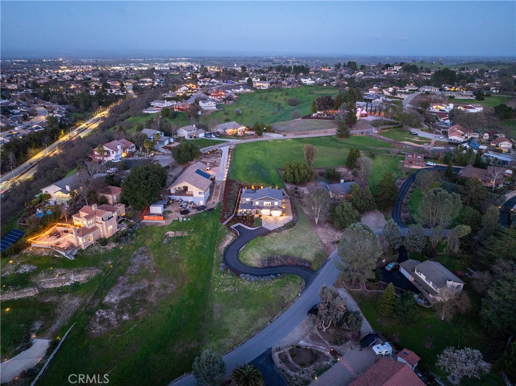 621 Jackson Dr, Paso Robles, CA 93446