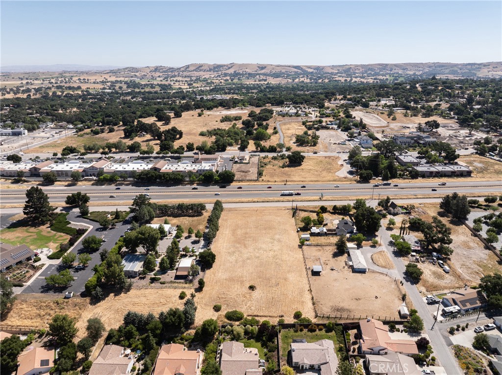 2400 Ramona Road, Atascadero, CA 93422