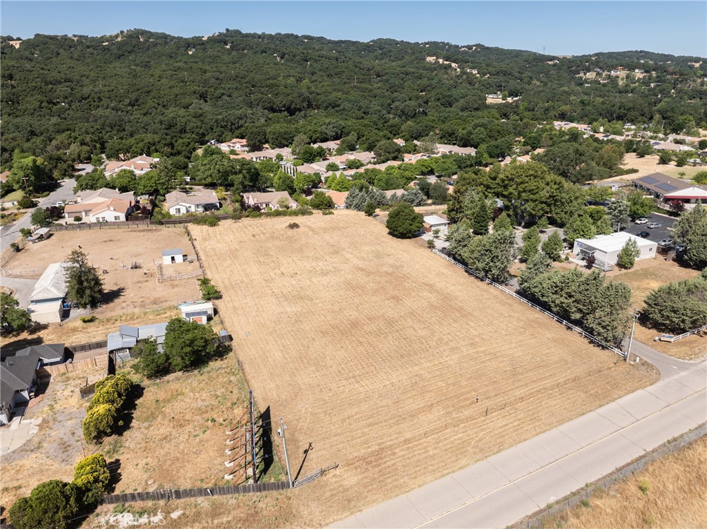 2400 Ramona Road, Atascadero, CA 93422