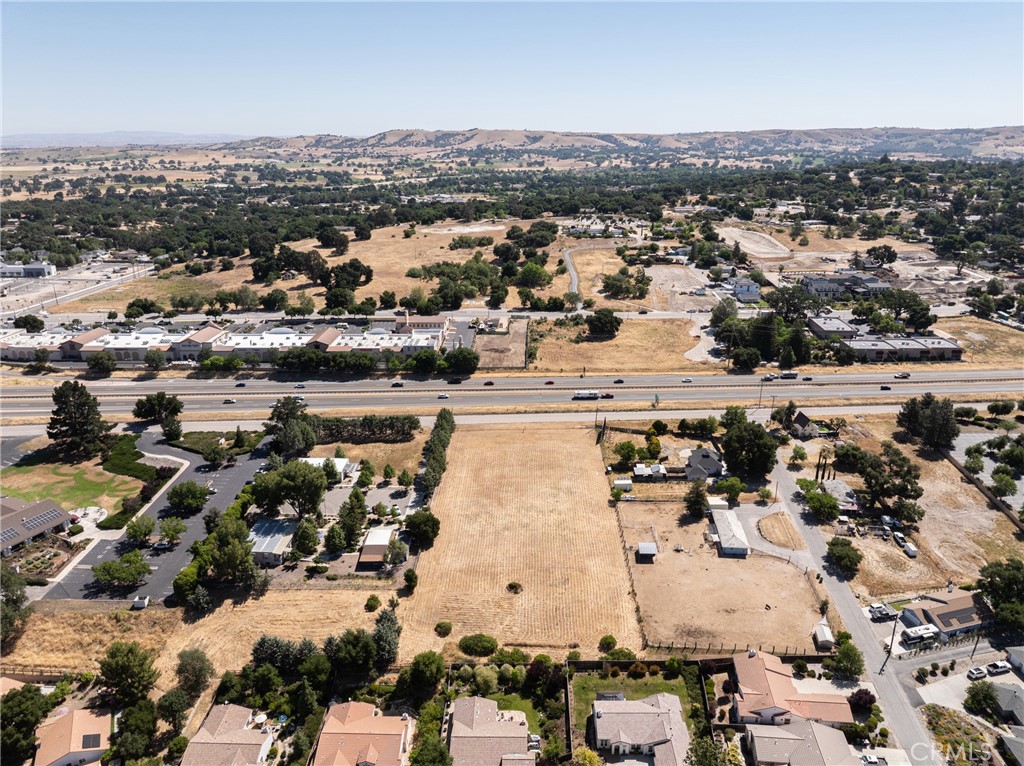 2400 Ramona Road, Atascadero, CA 93422