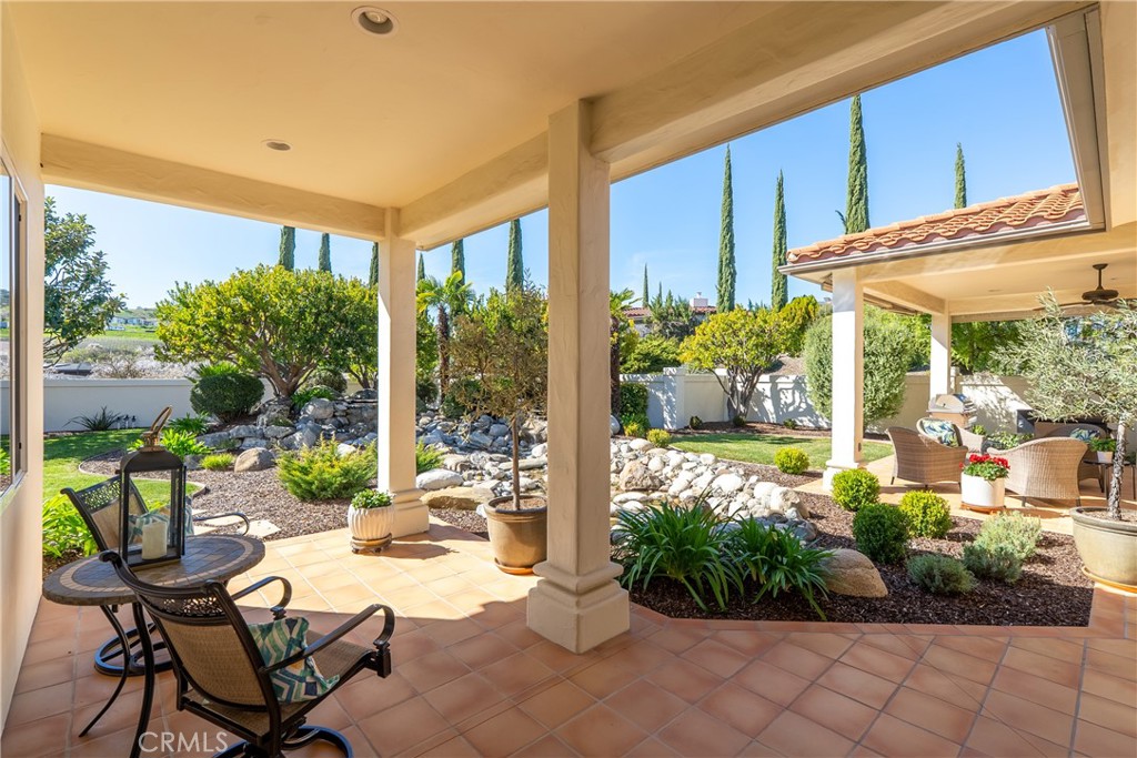 2261 Almond Springs, Paso Robles, CA 93446
