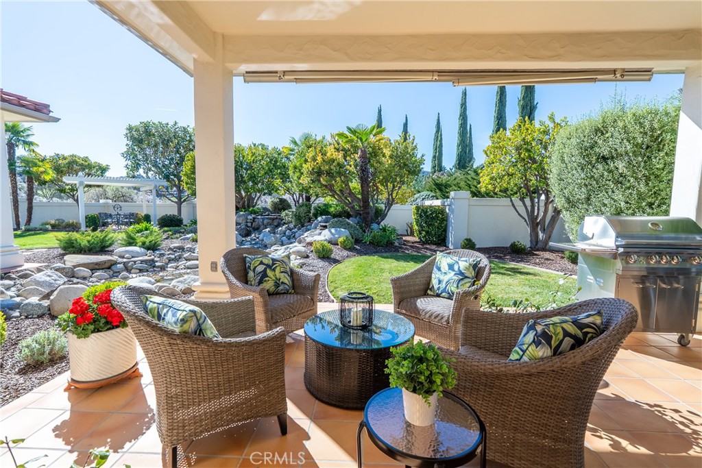 2261 Almond Springs, Paso Robles, CA 93446