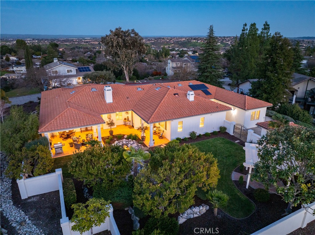 2261 Almond Springs, Paso Robles, CA 93446