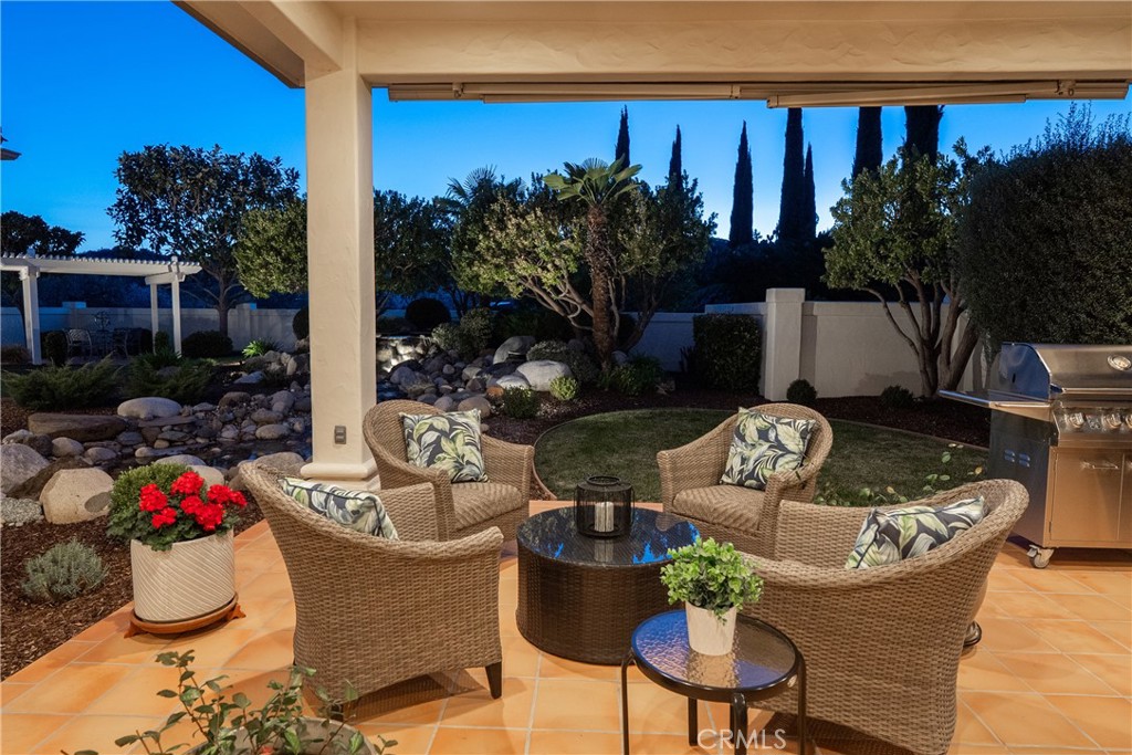 2261 Almond Springs, Paso Robles, CA 93446