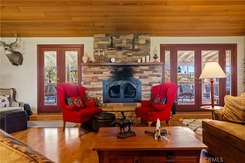 7686 Feenstra Road, Paso Robles, CA 93446